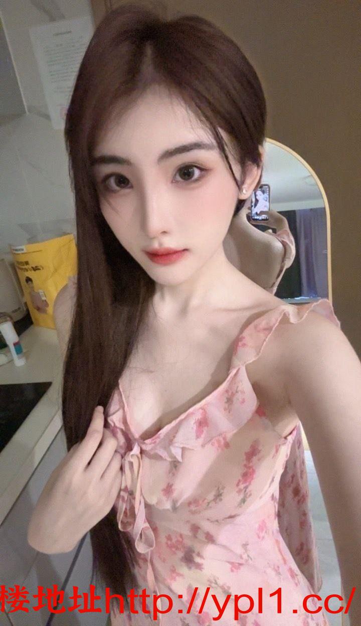 丰泽白皙骚货粉嫩妹