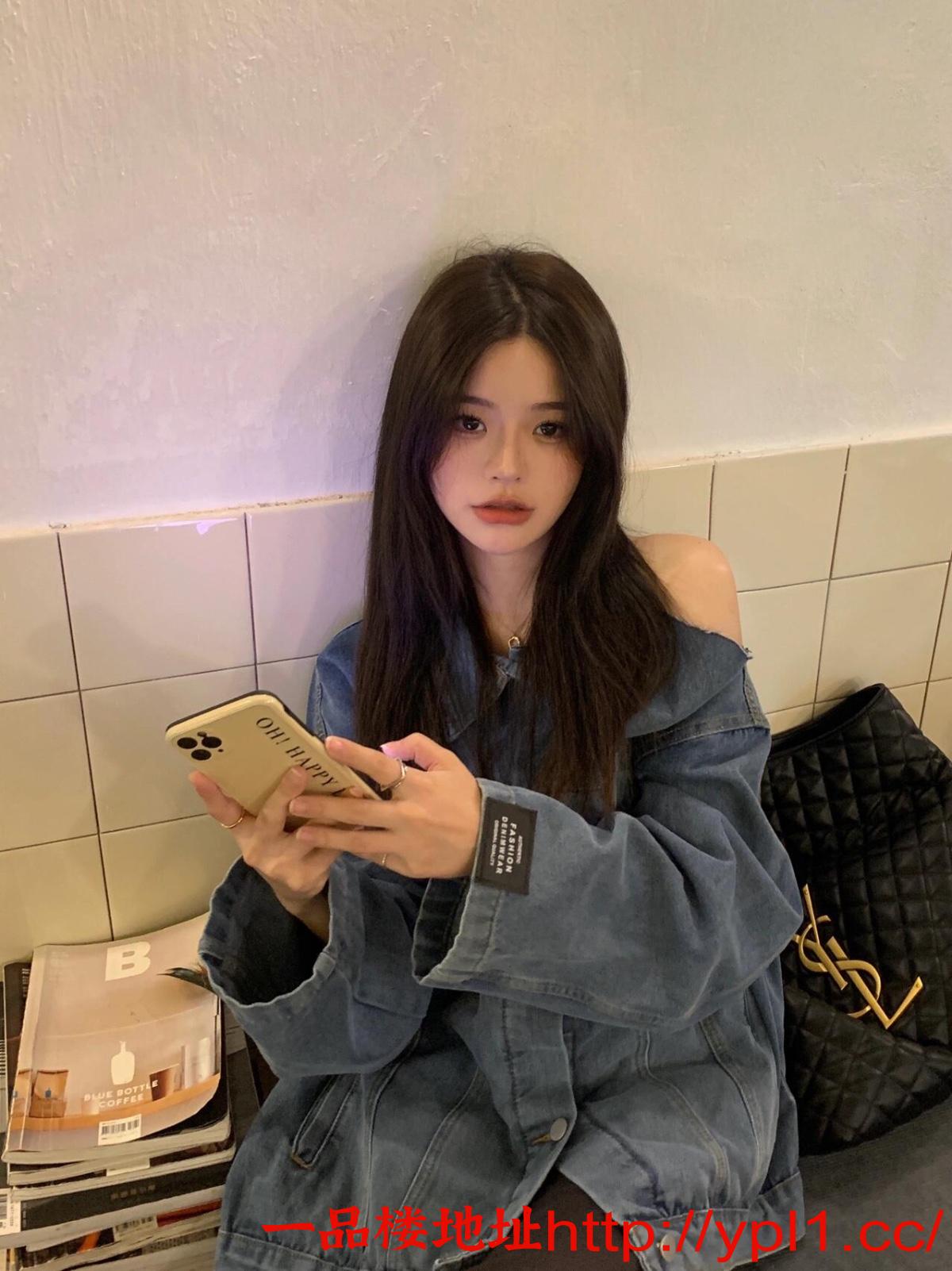 超嫩的妹妹逼很紧刚开发出来很敏感 可上门