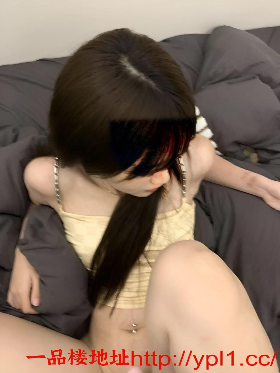 很年轻的小迷妹 小粉是超级粉嫩 水多容易高潮