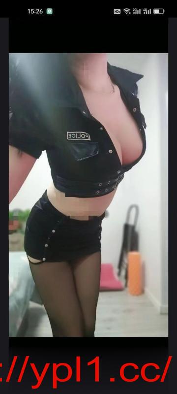 口爆小骚货